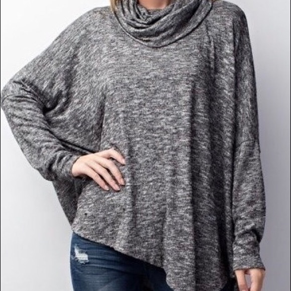 BATWING WITH AN ASYMMETRICAL BOTTOM - Picture 3 of 8